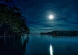 https://w-dog.ru/wallpapers/9/9/437519399472979/noch-ozero-luna-nebo-zvezdy-priroda-les.jpg