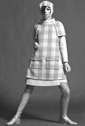 Модель в Courrèges, 1960-е годы