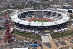 Описание: 800px-Olympic_Stadium,_London,_16_April_2012.jpg
